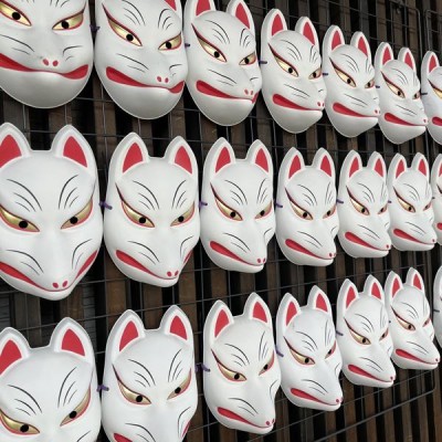 お面 狐面半面 FOX HALF MASK 和装アクセサリー 夏祭り 写真撮り 着物 浴衣 アニメグッズ コスプレ 民芸品 神社 きつねの行列 |  LINEブランドカタログ