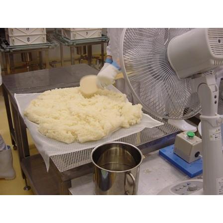 越後製菓　手のしよもぎもち　300g　