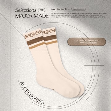 歌德字條紋字母襪