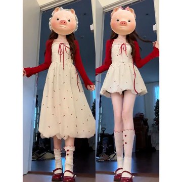 小個子吊帶碎花連衣裙子女裝2026新款早春季穿搭獨特絕美套裝長裙