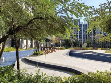 水湳中央公園邊間輕屋齡裝潢三房平車下樓有超商｜台中市北屯區信平路