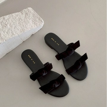 【現貨】 1cm✨歐膩款👧🏻超Q韓系🦋｜正韓空運🇰🇷 ｜韓國 絨面 蝴蝶結 兩字帶 平底 拖鞋。59317 B
