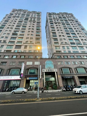 專簽，伯納伯森面運河美景3+1房已租平面車位｜台南市安平區慶平路