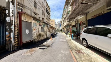 ｜鳳山大東1+夾+2樓｜前後進出店住4房公寓｜高雄市鳳山區鎮東二巷