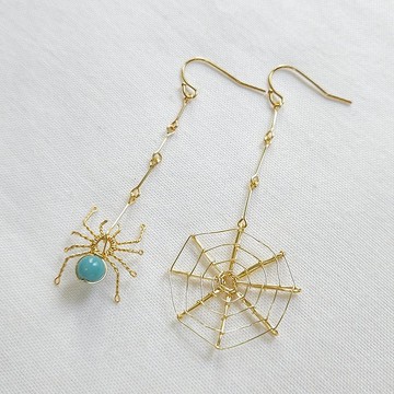 蜘蛛與網耳環