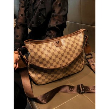 香港品牌包包女士2025新款時尚大容量斜挎大包手提單肩真皮托特包