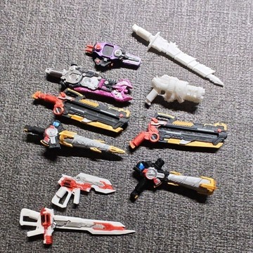 【台灣出貨】3D打印 機娘武器 高達武器 機娘配件 布魯可假面騎士 哥查德 扳手劍 積木人改件 武器極狐創騎鑽頭劍