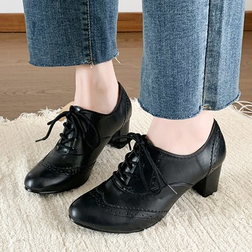 高跟靴．MIT日系皮革雕花紋繫帶踝靴．白鳥麗子