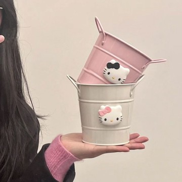 臺灣/✨筆筒ins可愛少女心凱蒂貓桌面收納桶大容量小衆新款化妝品收納筒筆筒