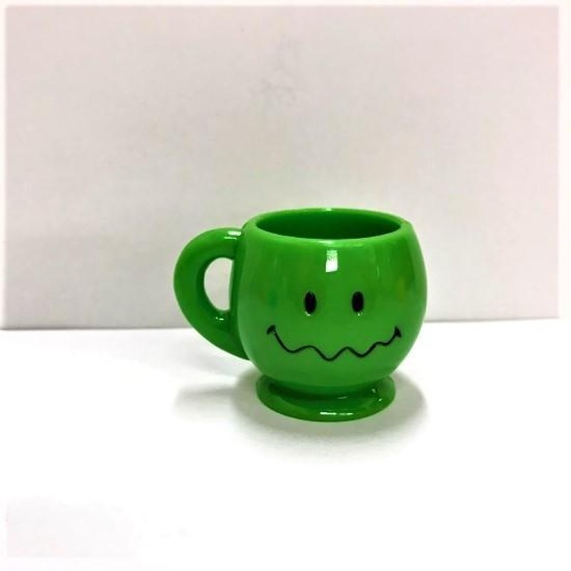 スマイリーフェイス グラスとマグカップセット Amazon.co.jp