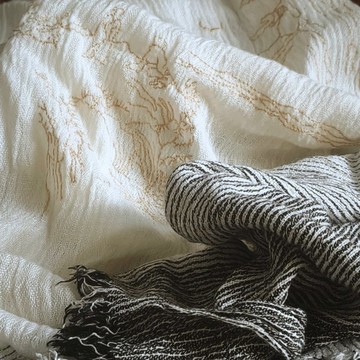 原創新國風 刺繡線條畫 漸進效果 天然皺全棉圍巾 (遙望山景)