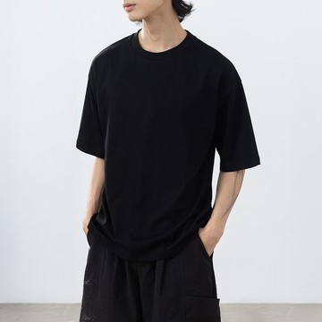 QUEENSHOP_S 男裝 短袖 男裝 基本素面圓領短袖上衣-黑 S/M/L/XL 現+預 【01190357】