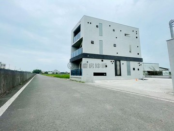 礁溪近市區清水模全新四套房農舍★｜宜蘭縣礁溪鄉公埔巷