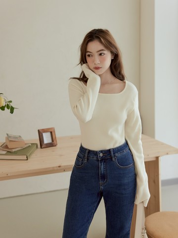 小圓領百搭坑紋上衣