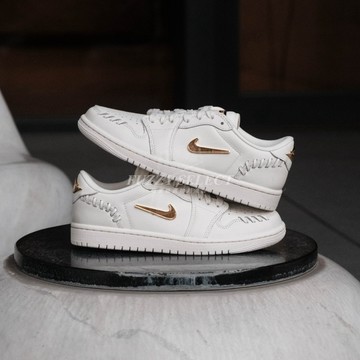 【逢甲FUZZY】W Air Jordan 1 Low MM Method of Make 米白金 FN5032-100