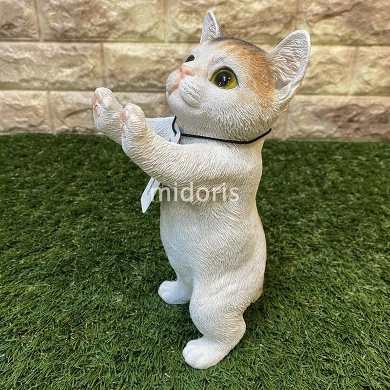 ベニーズキャット 窓の外を眺めてます ミケ 子 猫 置物 可愛い リアル アニマルオブジェ インテリア かわいいネコ 動物 子猫 仔猫 ガーデン 玄関先 庭 雑貨 通販 Lineポイント最大get Lineショッピング