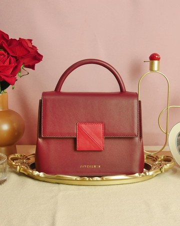 斜背包 Cable Flap Bag 翻蓋手提包 / Burgundy Red 勃根地酒紅