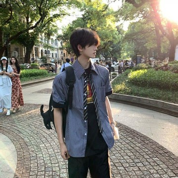男士襯衫 大尺碼襯衫 復古領帶格子設計感痞帥小衆短袖男襯衫美式夏季新款寬鬆休閒襯衣0812