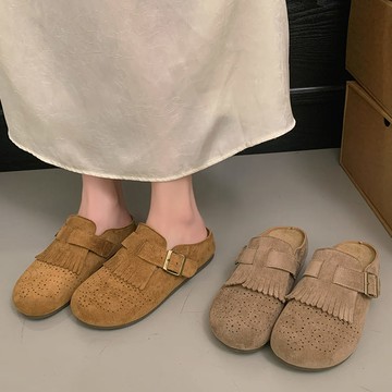 【35-42全尺碼】穆勒拖鞋．舒適絨面流蘇雕花圓頭平底拖鞋．白鳥麗子