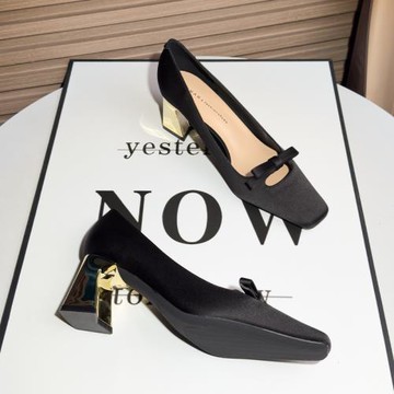 氣質緞面黑色方頭粗跟工作淺口單鞋女2025年新款蝴蝶結職業高跟鞋