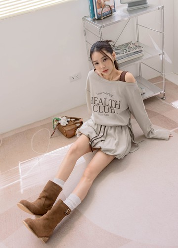 韓妞字母+短裙套裝