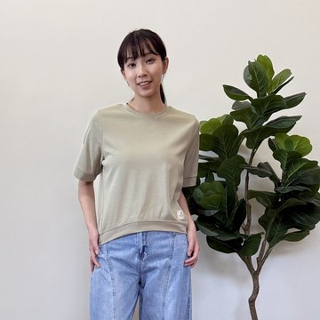 簡約立體感上衣