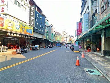 鳳山中山路三民商圈精華商圈超大地平店面｜高雄市鳳山區鳳山段火房口小段