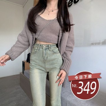 【台灣發貨】韓版復古高腰顯水洗微喇叭牛仔褲 寬褲 褲子 女裝【P430】