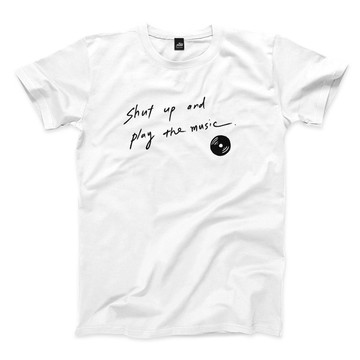 按下播放鍵 - 白 - 中性版T恤