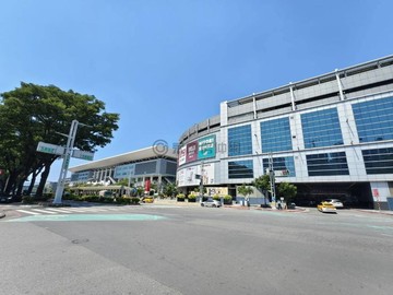 新左營高鐵新光三越美二房+車位｜高雄市左營區文川路