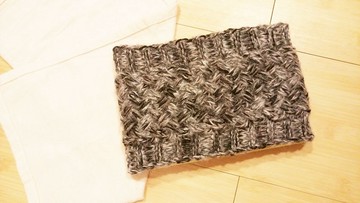 Lan 手作針織髮帶 (毛海紗灰黑)