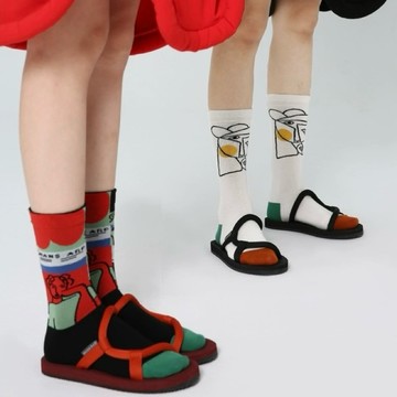 現貨在台｜原創潮流設計 街頭塗鴉 插畫藝術中統襪