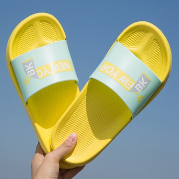 春夏季新款浴室洗澡防滑拖鞋女士小清新軟底耐磨沙灘情侶家居一對