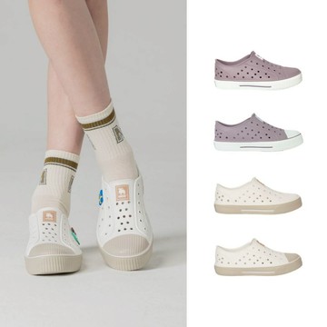 moz瑞典 駝鹿 雙色洞洞餅乾水鞋 全球首創 舒適厚底 防潑水 共4色-附鞋扣