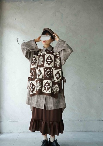 Restyle改造古著-深棕植物標本緹花針織毛衣改制綁帶背心