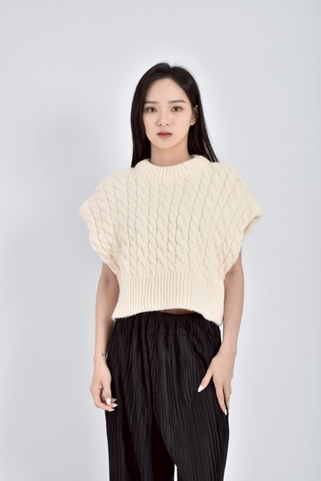 (L) 【Ellie私服】zara質感修身短版針織背心白色毛衣