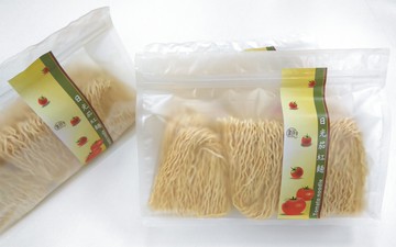 《小瓢蟲生機坊》金谷 - 金谷蕃茄日光麵 500g/包  拉麵  麵條 番茄麵