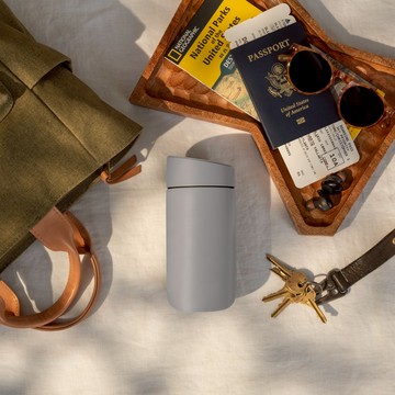 給你的暖心呵護【FELLOW】滑蓋版 CARTER SLIDE-LOCK LID 卡特陶瓷隨行真空保溫杯 - 473ml (共4色可選) 野餐露營 出遊旅行 咖啡 飲品 保溫杯 職場禮 質感好禮