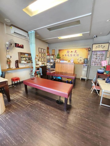 捷運店面文華高中旁美樓店1+2+B1｜台中市西屯區重慶路