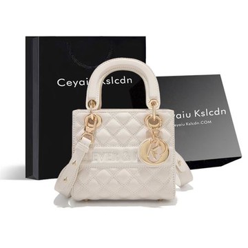 (免運)官網小c&k白色菱格戴妃包包女式2025新款大容量水桶包手提斜挎包