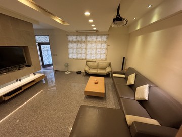 壯圍市區5房雙車位透天~台灣房屋婕如~小豬｜宜蘭縣壯圍鄉壯志路