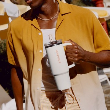 STANLEY 防漏吸管隨手杯 0.88L / 杏桃白