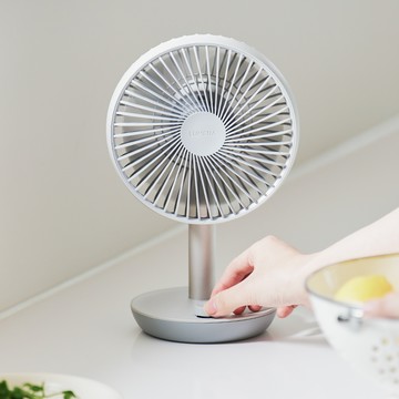 N9｜LUMENA STAND 3Z USB桌上型擺頭隨行風扇 銀灰
