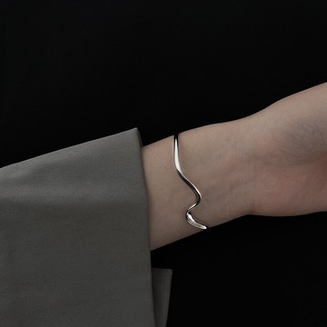 泰銀925純銀莫比烏斯環手鐲女夏ins小眾設計感復古手環禮物送女友