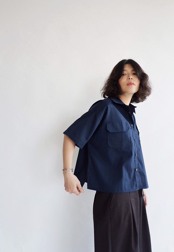 2 口袋短款襯衫