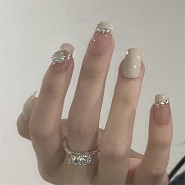 手工美甲穿戴甲 小紅書同款 酸奶白愛心鉆 日常短款顯白 可拆卸