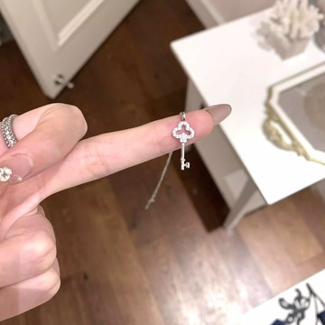 限時特賣🔥 【不掉色不過敏】迷你小鑰匙項鏈女輕奢ins氣質高級感吊墜鎖骨鏈