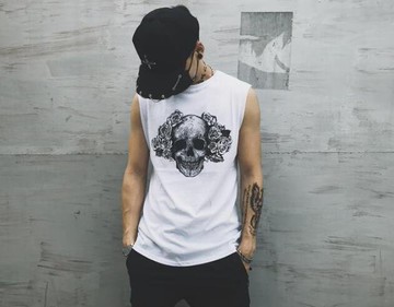 FINDSENSE MD 日系 潮 男 寬鬆 街頭時尚 黑 白 骷髏頭圖案印花 特色無袖T恤 背心 上衣 圖案背心