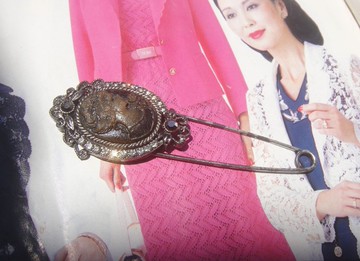 輝煌年代 OLD ERA _早期二手仕女胸針別針