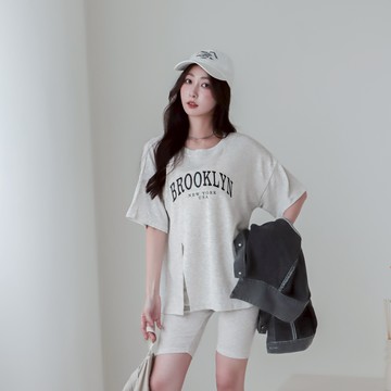BROOKLYN側開衩短袖上衣+腰鬆緊五分棉質短褲套裝 RN137772【現貨】